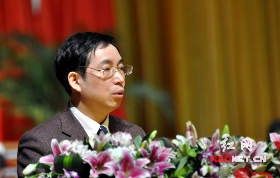 张亚斌4个.jpg